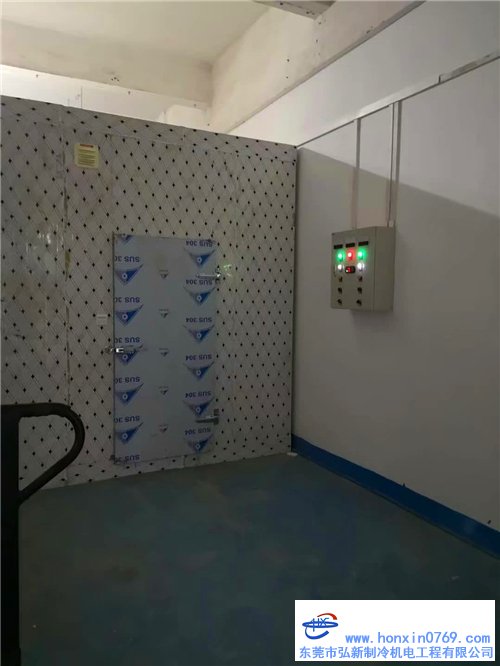 深圳拆裝冷庫完工交付，邊試機邊進貨